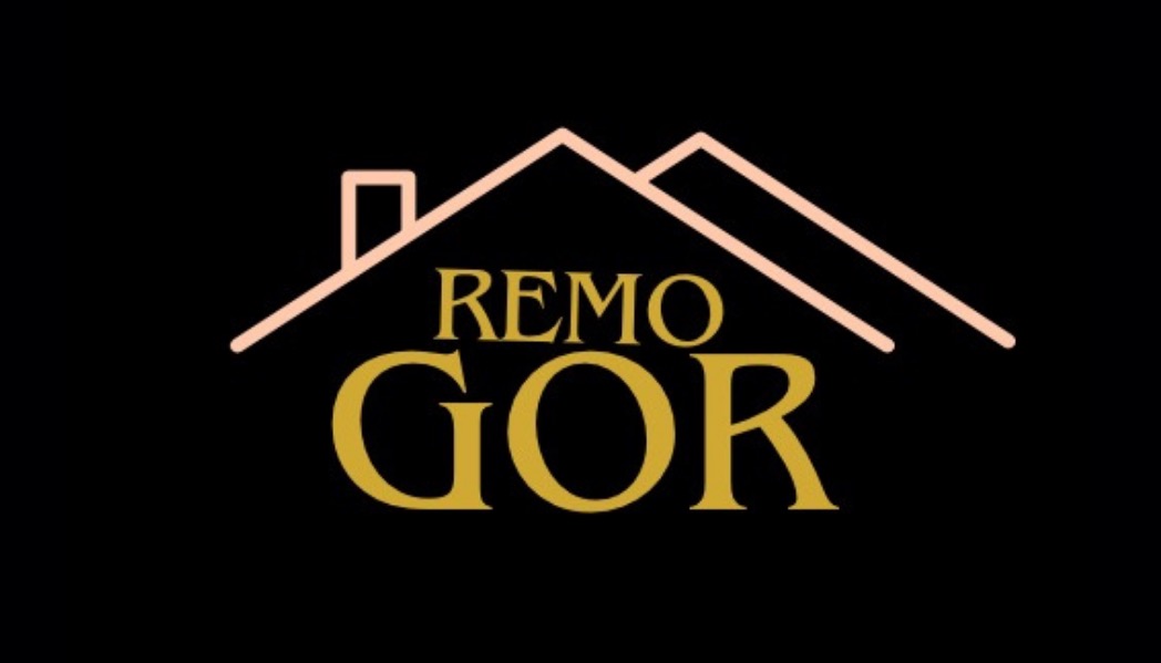 Logo firmy budowlanej Remo Gor z motywem domu w kolorach beżowym i złotym na czarnym tle.