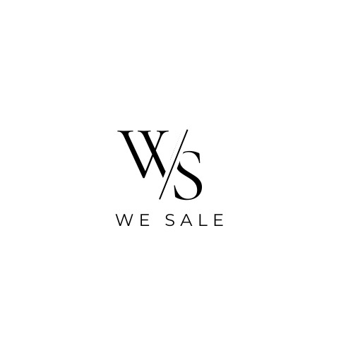 Minimalistyczne logo 'W/S WE SALE' w czerni na białym tle, z ukośną kreską oddzielającą litery W i S.
