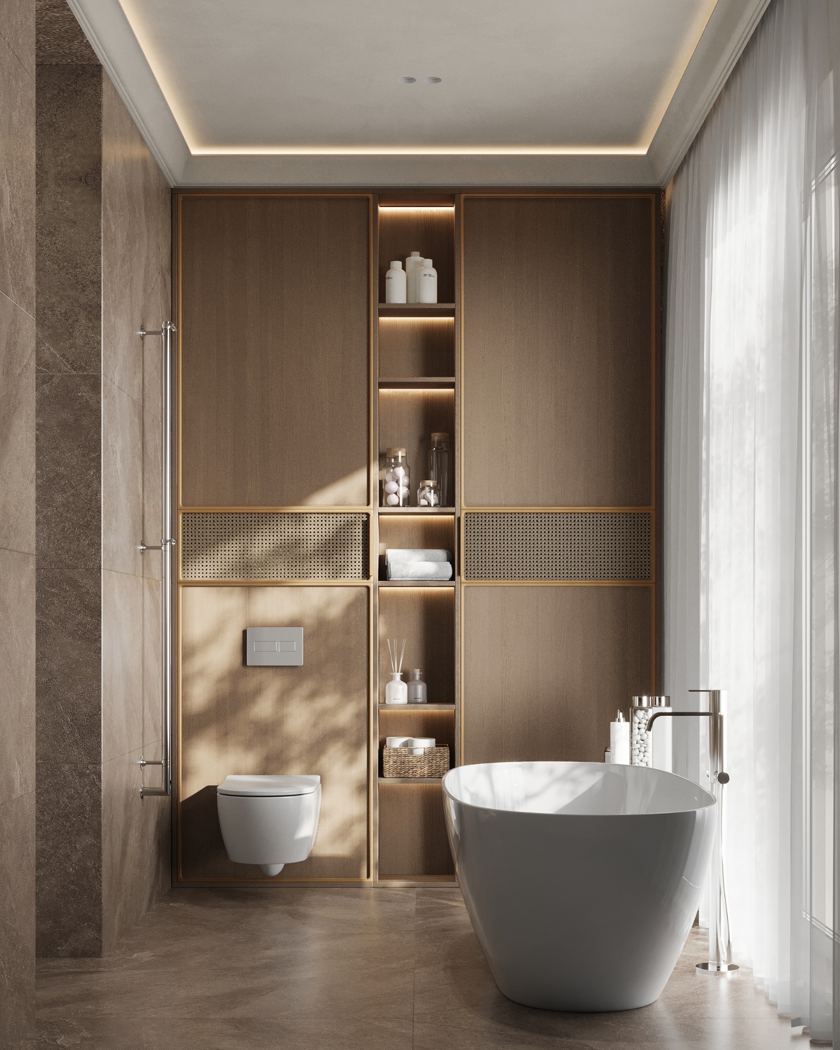 Nowoczesna łazienka z wolnostojącą wanną, wiszącą toaletą i zabudową meblową z półkami oświetlonymi ledami, utrzymana w stonowanej kolorystyce brązów i beżów z akcentami rattanowymi.