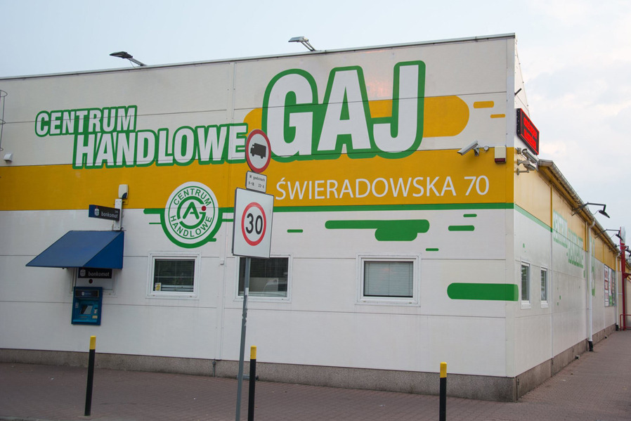 Malowanie blaszanej hali + projekt i wykonanie napisów