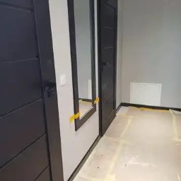 Tapeta, montaz lustra, montaz futryn i drzwi