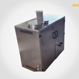 Bee Weld - Metalowa obudowa urządzenia z perforacją i uchwytami, widok z góry pod kątem, na jasnym tle. Widoczne logo producenta.