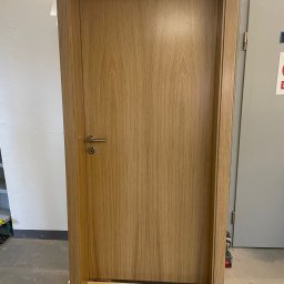 NIEŚWIEC SPÓŁKA Z OGRANICZONĄ ODPOWIEDZIALNOŚCIĄ - Drzwi pokojowe z futryną