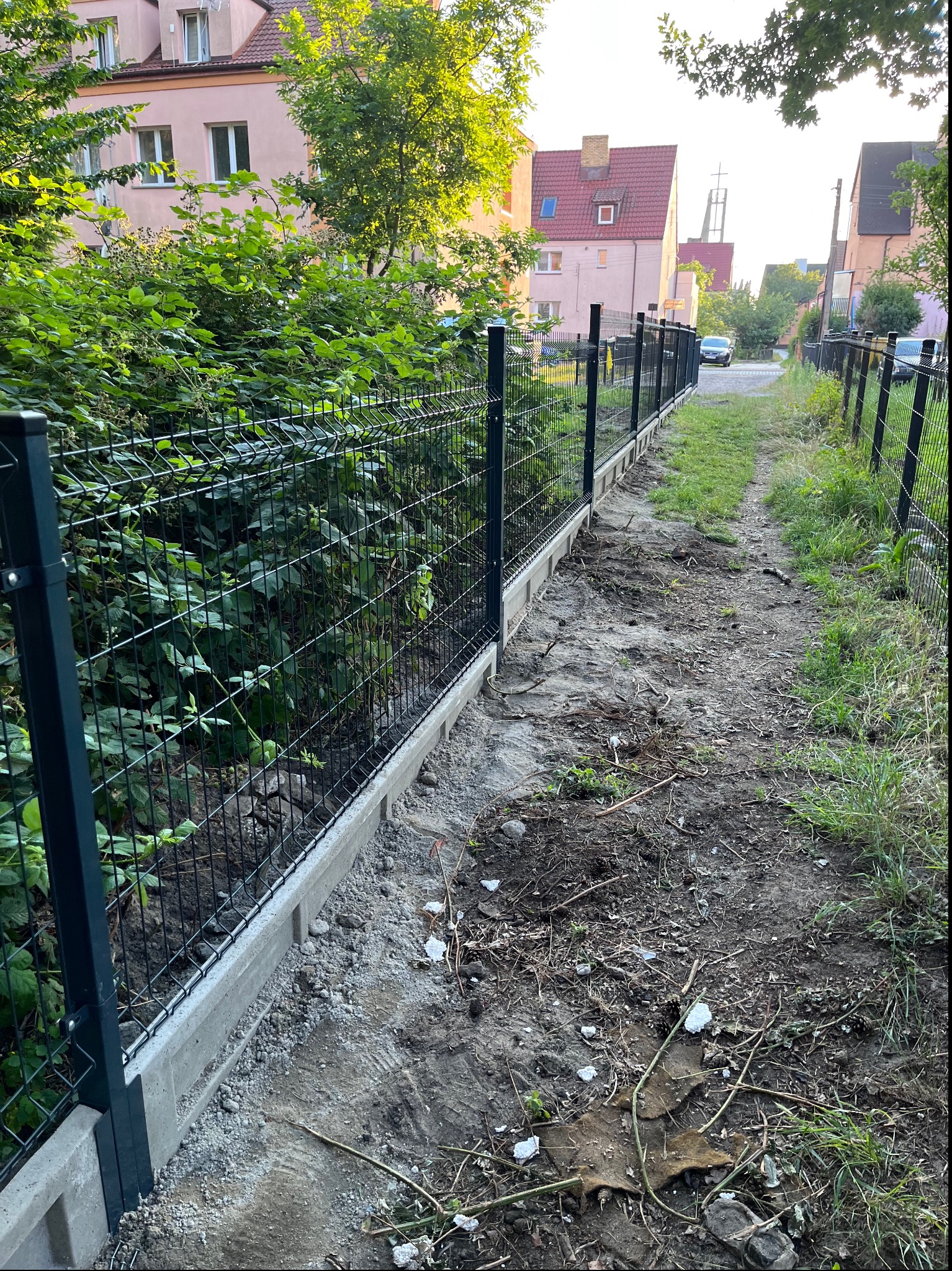 Sprzedajemy i Montujemy ogrodzenia z paneli 3D i 2d