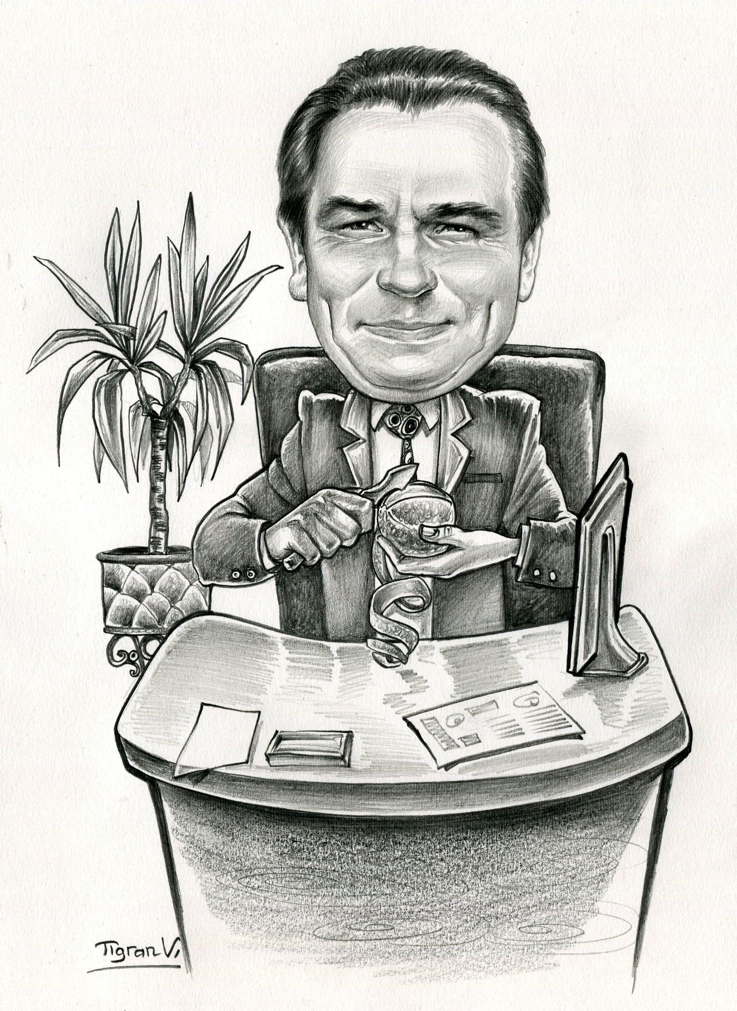 Ręcznie rysowana karykatura mężczyzny w garniturze, siedzącego za biurkiem i obierającego pomarańczę, obok stoi roślina doniczkowa.