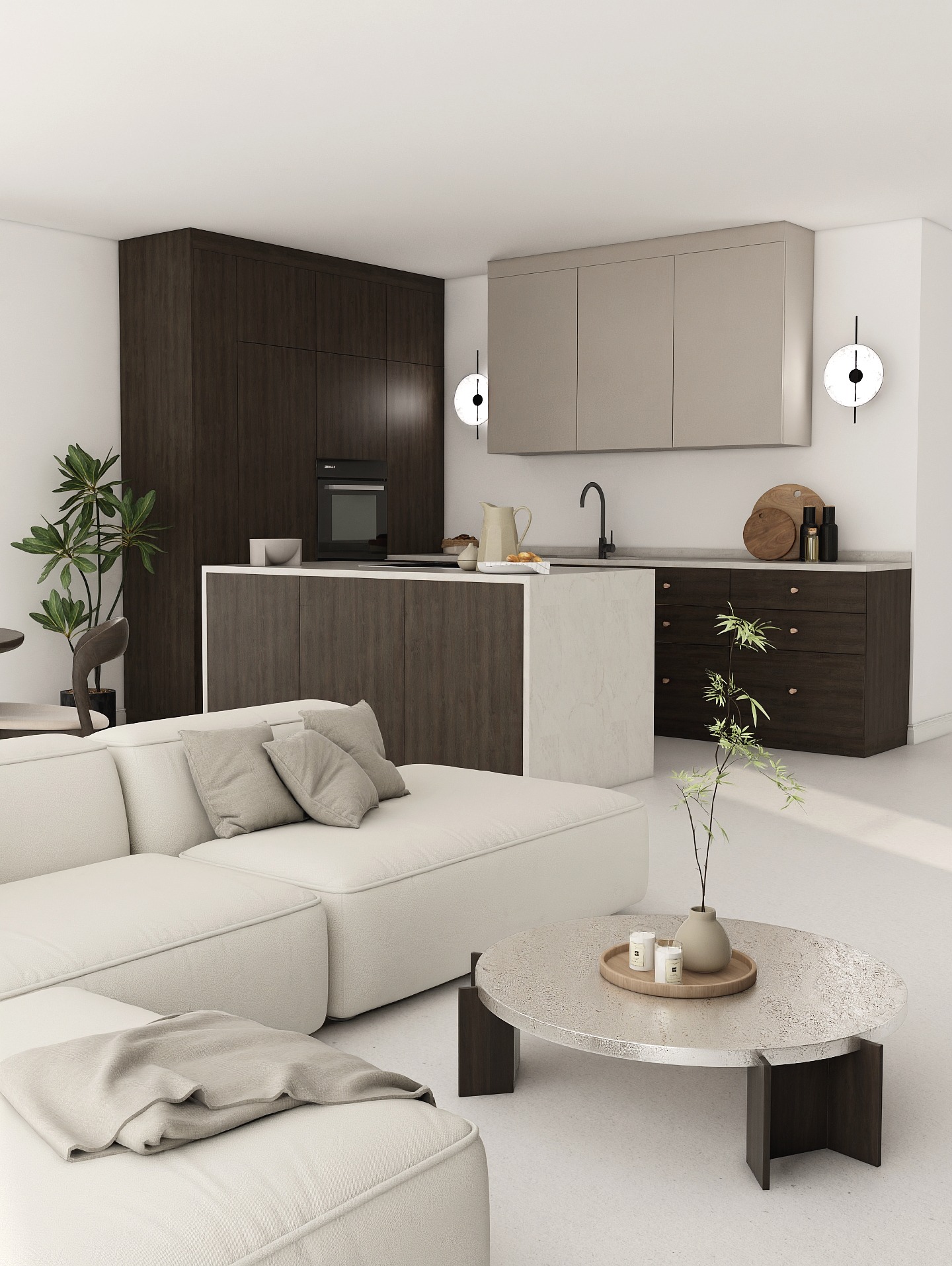 Nowoczesna kuchnia z wyspą, połączona z salonem. Uwagę zwracają minimalistyczne szafki w odcieniach brązu i beżu oraz biała sofa z poduszkami. Całość dopełniają designerskie lampy.