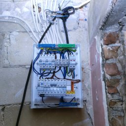 Piotr elektryk - Instalatorstwo Elektryczne Świerzawa