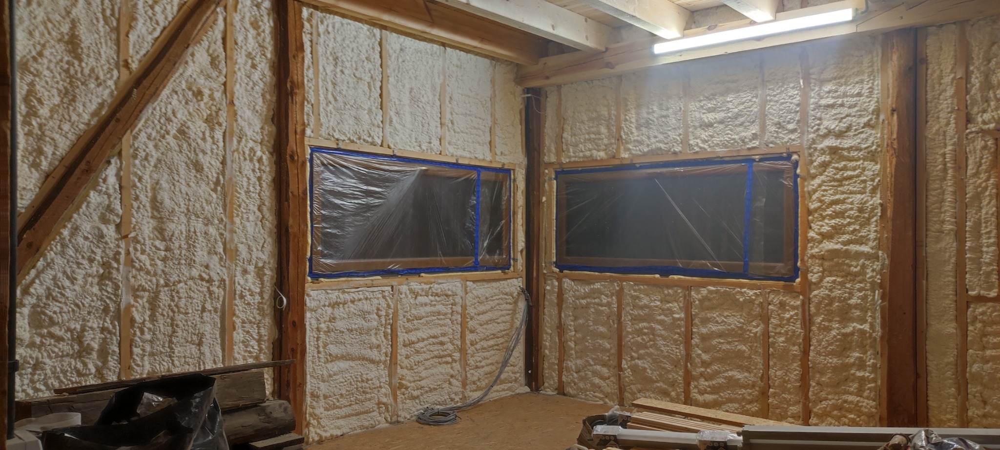 Ocieplone ściany budynku szkieletowego