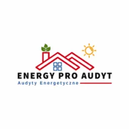Logo firmy Energy Pro Audyt z motywem domu, komina z zielonymi listkami i słońca, promującej audyty energetyczne.
