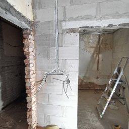 Artur Radecki - Rewelacyjna Wymiana Instalacji Elektrycznej Szczecinek