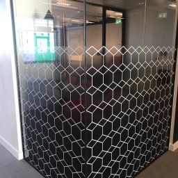 oklejamylodz - oklejanie przestrzeni biurowej