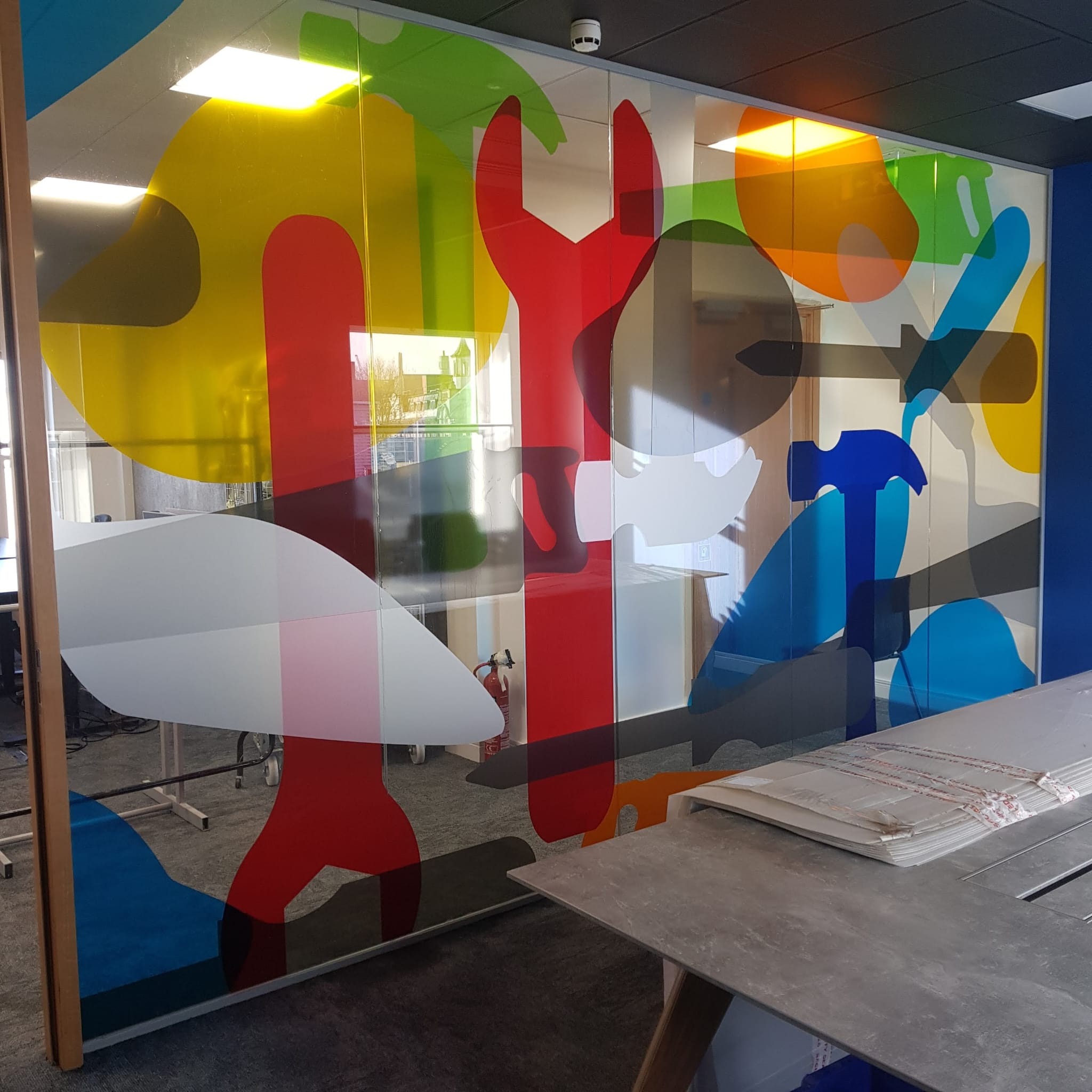 druk na folii bezbarwnej