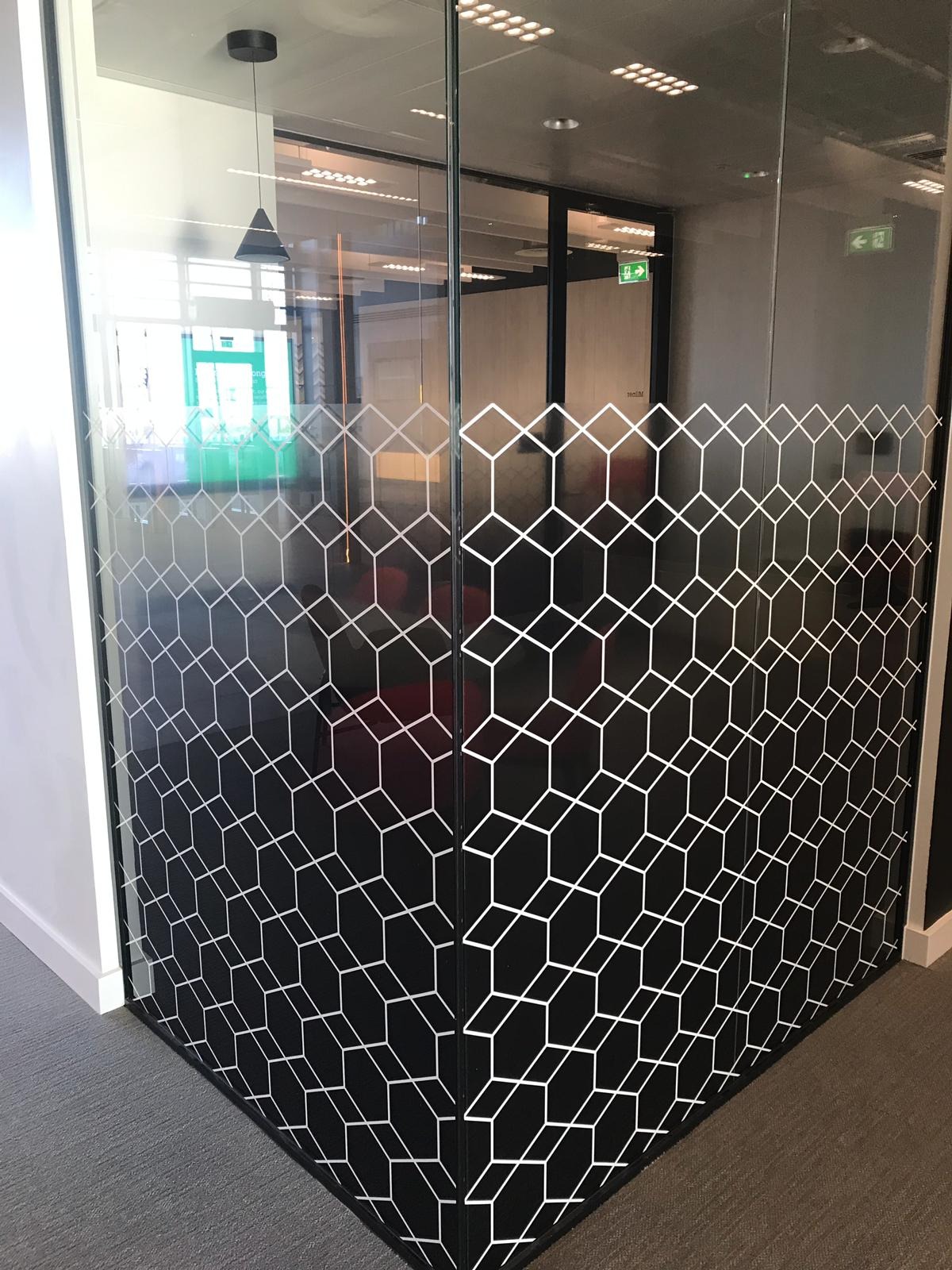 oklejanie przestrzeni biurowej