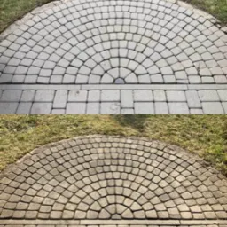 Por&oacute;wnanie kostki brukowej przed i po czyszczeniu, widoczne r&oacute;żnice w kolorze i usunięte zabrudzenia.