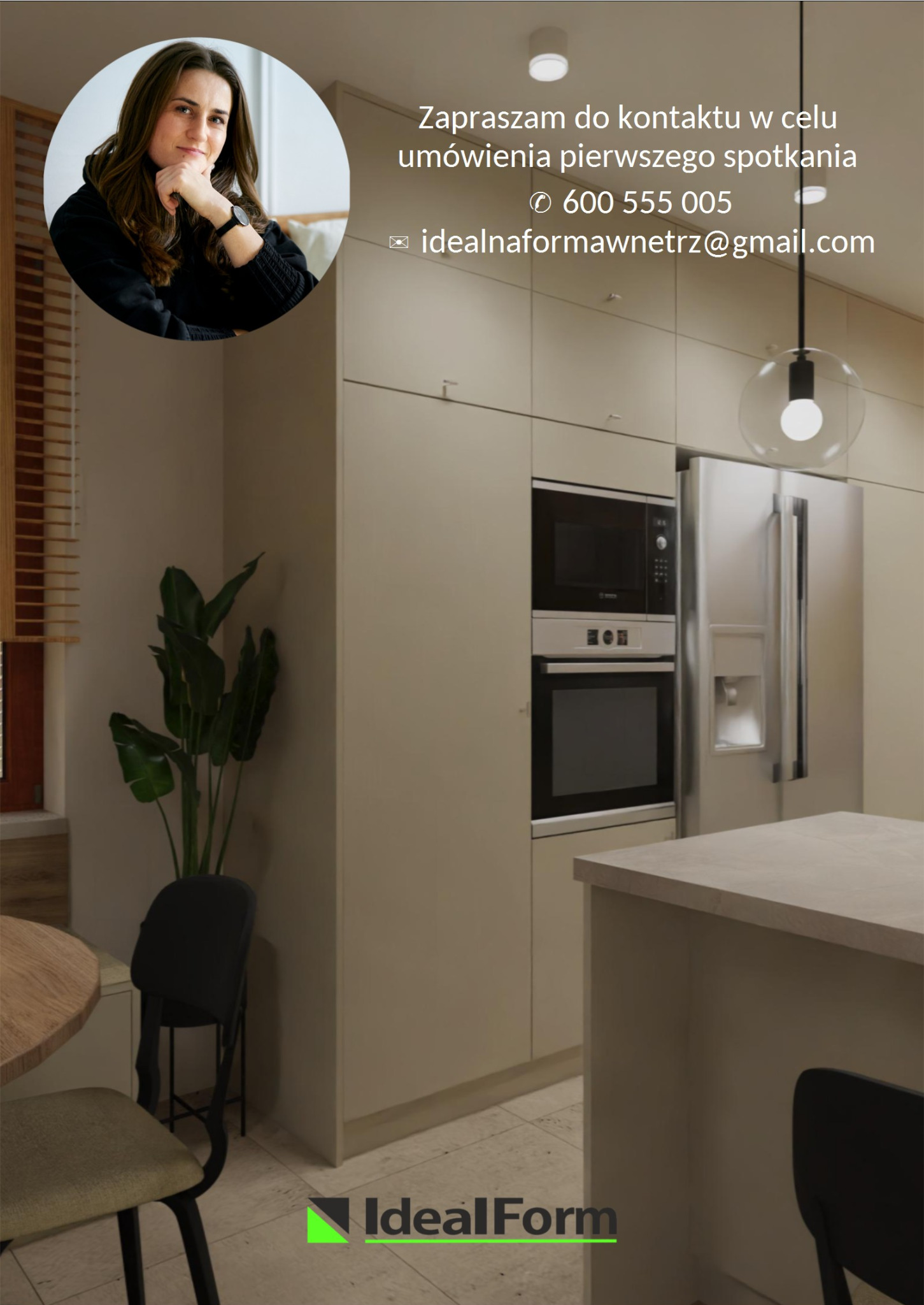 Wizualizacja kuchni w odcieniach beżu z zabudową meblową, sprzętami AGD i wyspą; w rogu widoczna roślina doniczkowa, nałożone dane kontaktowe i logo firmy.