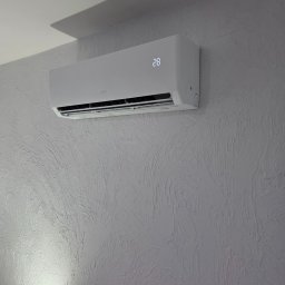 Andrzej Zmurek Stork Went - Solidne Instalacje w Domu Świecie