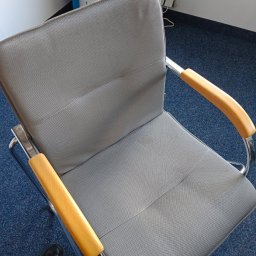 Czyszczenie foteli konferencyjnych 