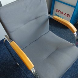 Czyszczenie foteli konferencyjnych