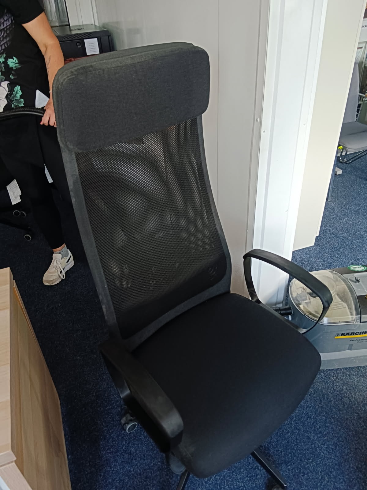 Czyszczenie foteli konferencyjnych