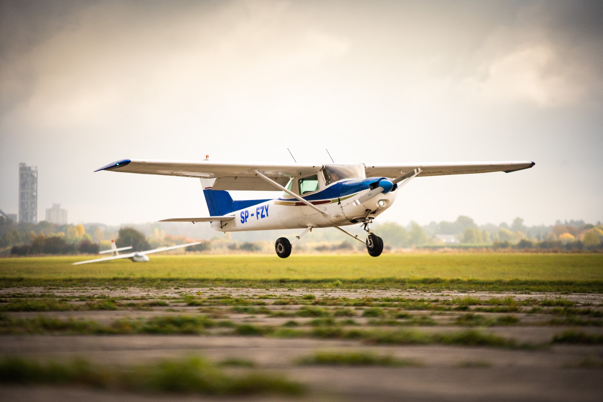 Relacje z wydarzeń lotniczych.