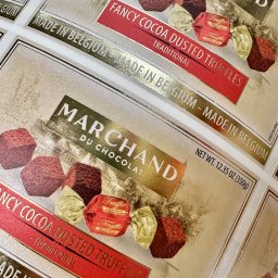 Etykiety produktowe z hot-stampoing 