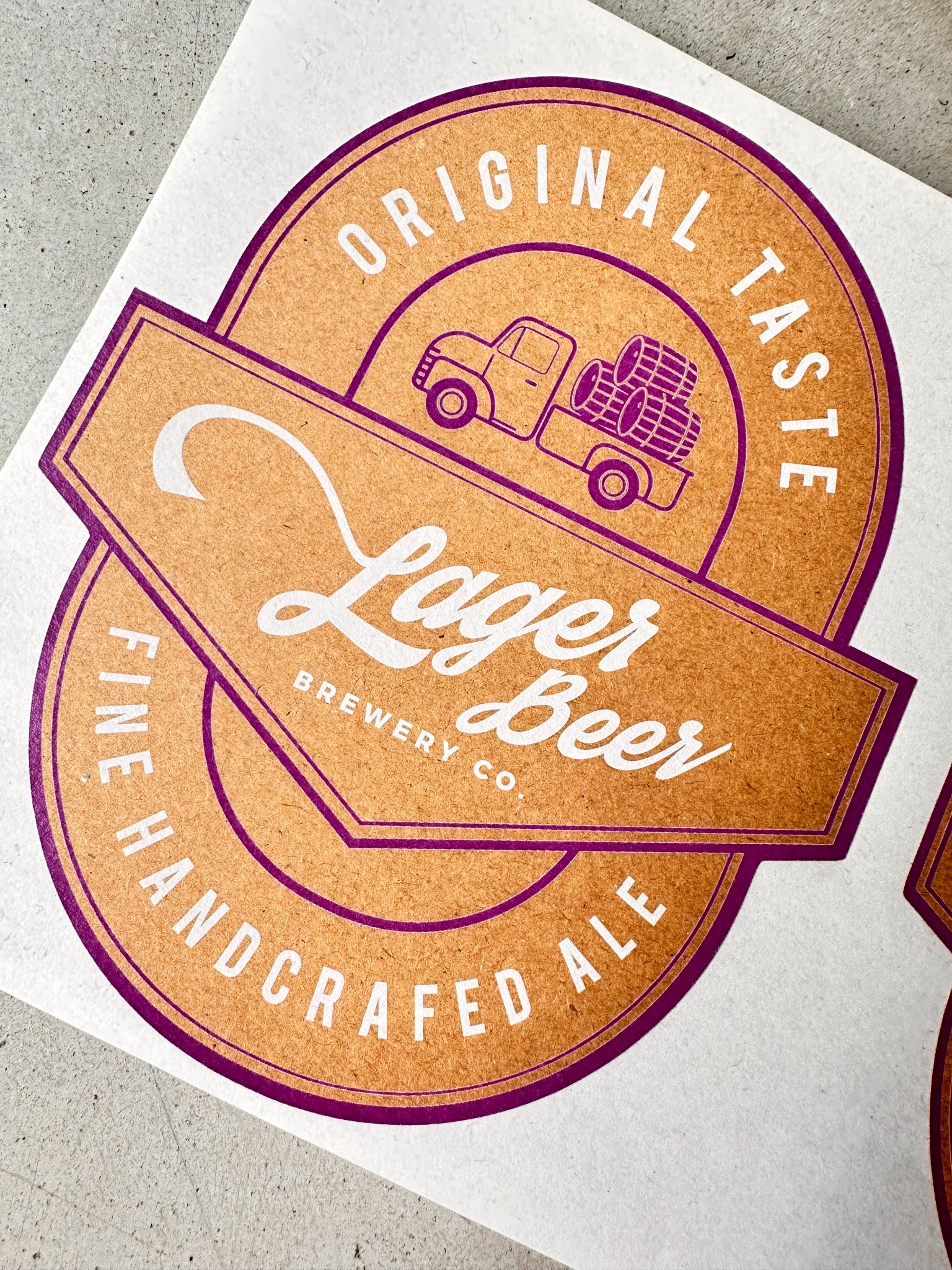 Etykiety na piwo, eko papier kraft , druk białym kolorem