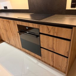 AM Deko - Montaż instalacji elektrycznych Jarosław