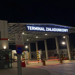 SANITECH SPÓŁKA Z OGRANICZONĄ ODPOWIEDZIALNOŚCIĄ - Terminal załadunkowy SWISS KRONO ŻARY litery led