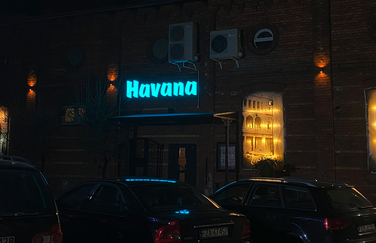 Logo Havana Żary w nocy