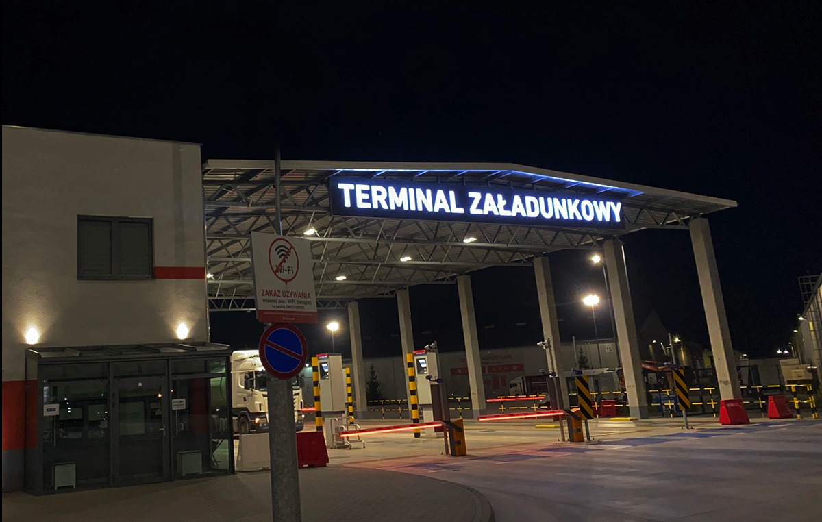 Terminal załadunkowy SWISS KRONO ŻARY litery led