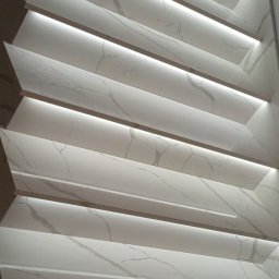 Schody wykonane z konglomeratu kwarcowego Calacatta Dauphine.
  
Pomiar Dostawa Montaż 
Zapraszam Mar-Kam 