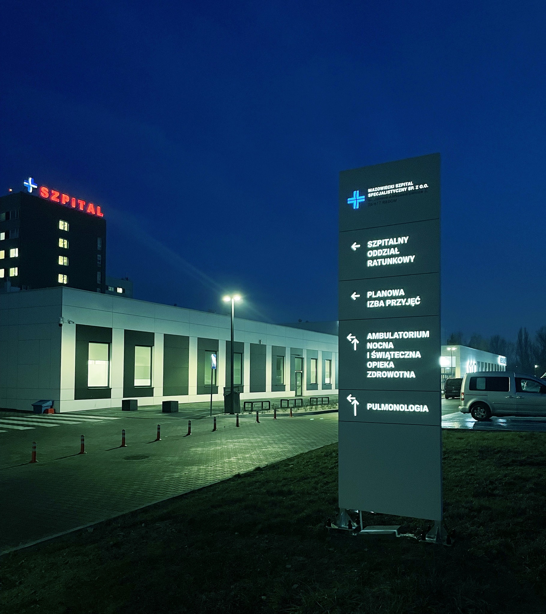 BrandCoast - producent pylonów podświetlanych.