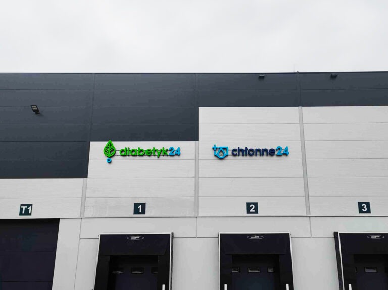 BrandCoast - oznakowanie hal i magazynów.