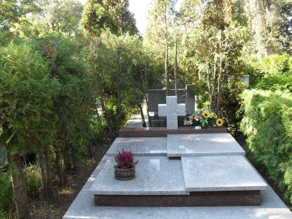 opieka nad grobami, sprzątanie