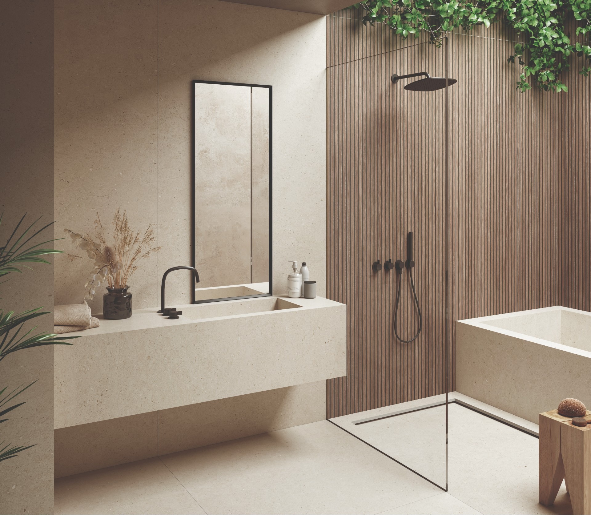 Nowoczesna łazienka z beżową umywalką, lustrem w czarnej ramie i drewnianą ścianą z deszczownicą. Minimalistyczny design z roślinnym akcentem.