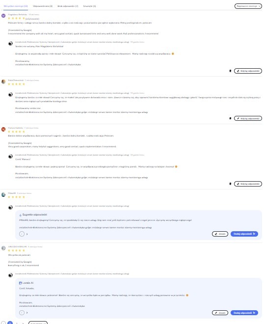 Zrzut ekranu strony internetowej z pozytywnymi opiniami klientów na temat usług firmy, widoczne gwiazdki oceny i treść recenzji.