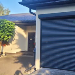 W naszej ofercie znajdziecie Państwo również bramy rolowane.