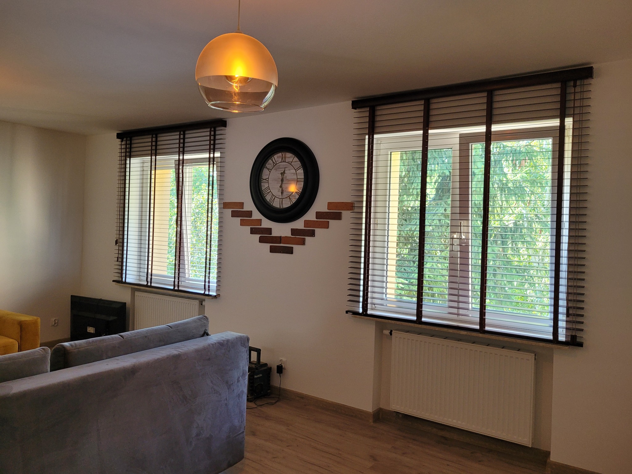 Żaluzje drewniane – Naturalny styl i elegancja w klasycznym wydaniu