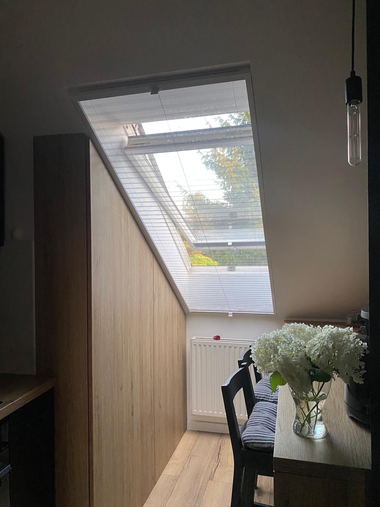 Moskitiery plisowane świetnie sprawdzą się w oknach dachowych, w trudnych i nietypowych przestrzeniach :)