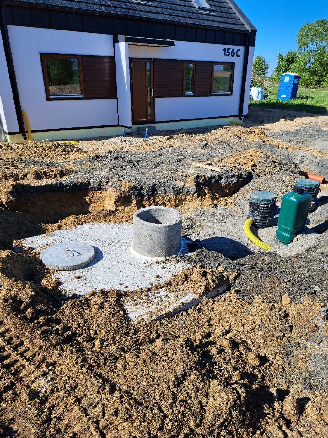 Montaż przydomowych oczyszczalni ścieków. Montaż zbiorników buforowych