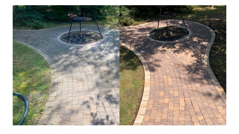Porównanie kostki brukowej przed i po zabiegu czyszczenia, widoczne różnice w kolorze i usunięte zabrudzenia wokół paleniska.