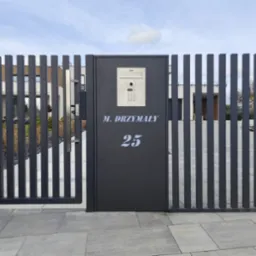 Słupek multimedialny