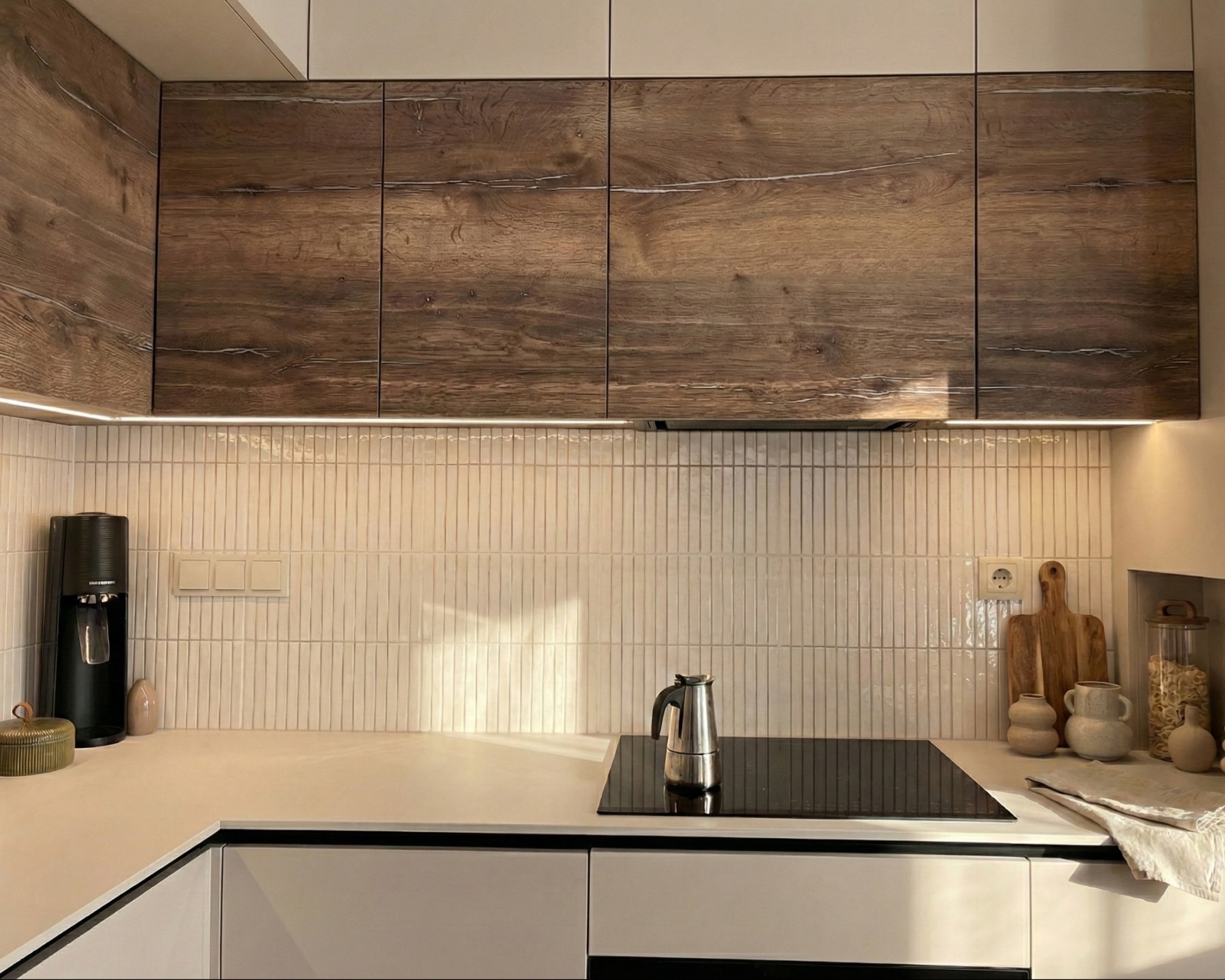 nowoczensa kuchnia, połączenie kaszmiru z orzechem