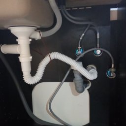 Sanitariaty montaż, biały montaż kuchnia, łazienka 