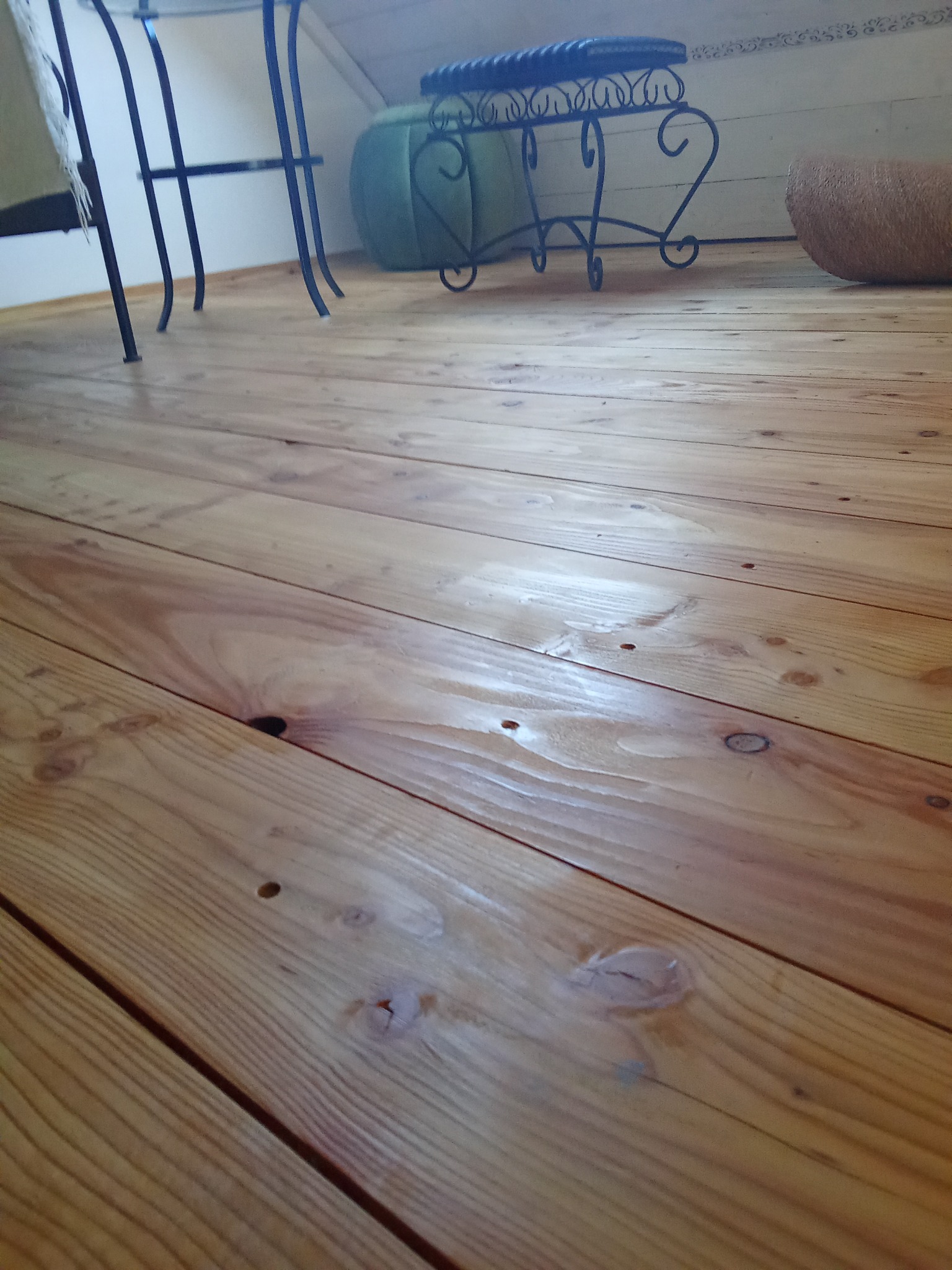 Olejowanie podłóg drewnianych, tarasów, budowa tarasów, podłogi drewnianej, itd