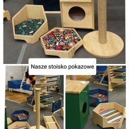Z takim zestawem kocich mebli naszej produkcji jeździmy na targi i wystawy.
Produkujemy wysokiej jakości 
- drapaki
- legowiska podłogowe
- kociostrady (hamaki, stopnie, legowiska ścienne)
- szafki nocne z miejscem dla kotów 

I wiele wiele wiecej