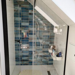 Mycie łazienek i kabin prysznicowych. Możliwość impregnacji kabiny prysznicowej. Efekt WOW utrzymuje się na dłuższy czas.