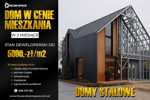 Nowoczesny dom w stanie deweloperskim z elementami konstrukcji stalowej, wykończony drewnem i czarną blachą. Widoczny fragment ogłoszenia z ceną i kontaktem.