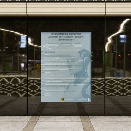 REYDESIGN JAKUB SZYMAŃSKI - Plakat informujący o międzynarodowej konferencji 'Medycyna Przyszłości - Przyszłość Medycyny', z programem wydarzenia. Plakat umieszczony na ścianie.