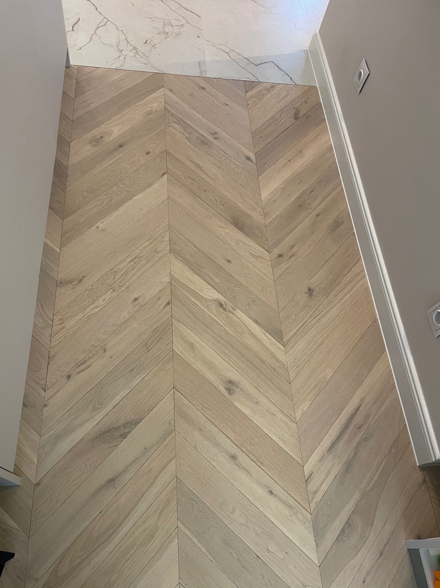 Jodełka-lite drewno klejone